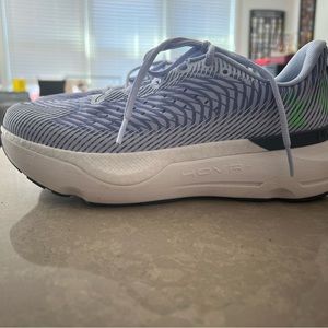 UA infinite pro running shoe, size 8, worn for 2 runs only